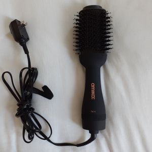 Amika hair blower brush